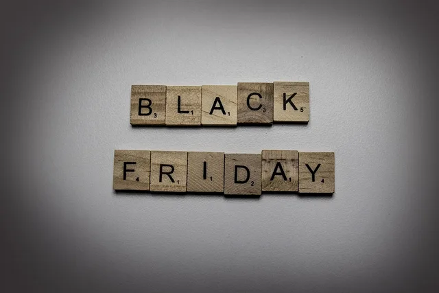 black friday, discounts, offering, promotion, discount, black, friday, shop, black friday, black friday, black friday, black friday, black friday. Individuare una dipendenza eccessiva dalle promozioni